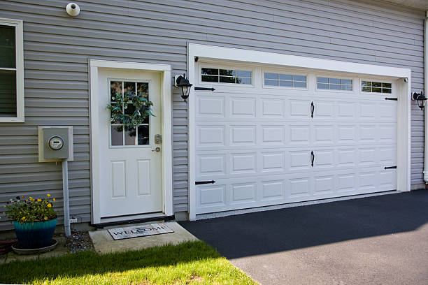 24/7 Emergency Garage Door Panel Replacement experts in Spencer, IA